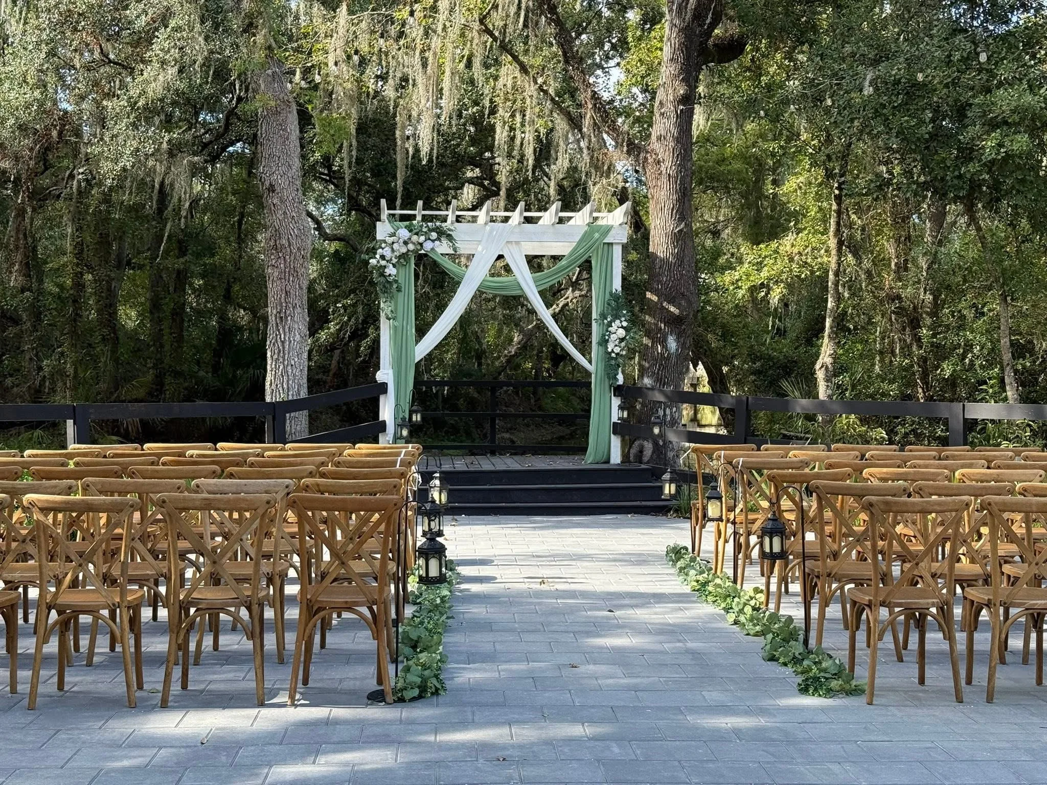 SOUTHERN STREAMS RANCH WEDDING EVENTS DONE RIGHT DJ PICTURE